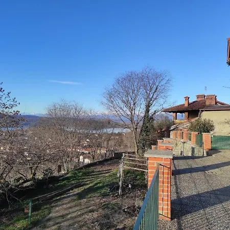 Semesterbostad Casa Vacanze Ricetto Castello Di Roppolo